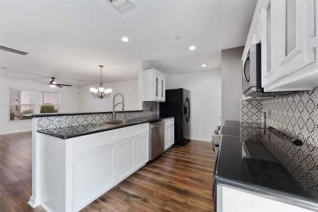 Building Photo - 2623 Woodridge Cove Dr