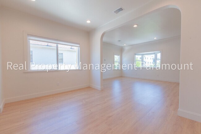 Building Photo - Beautiful Newly Renovated 3-Bedroom Home in a Prime Location