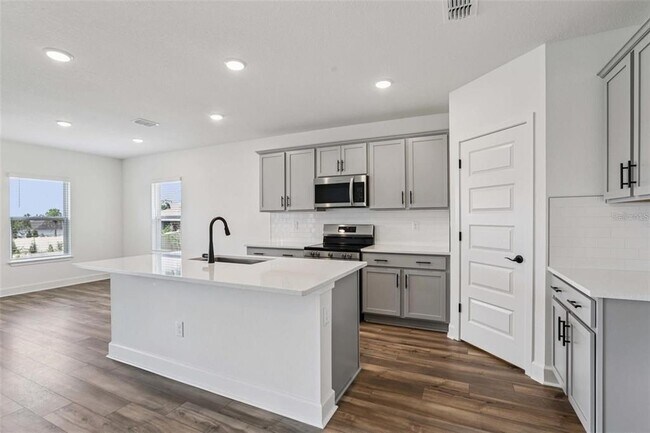 Building Photo - 13112 Siam Dr