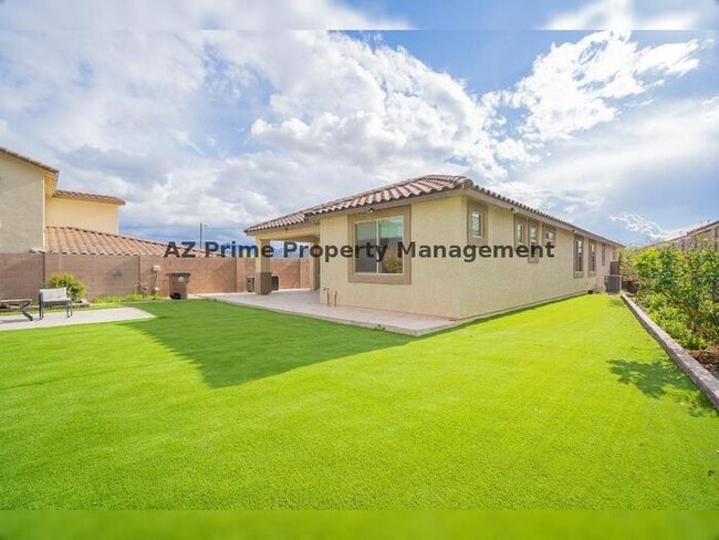 Building Photo - 16512 W Desert Ln