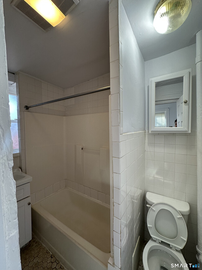 Building Photo - 34 White St