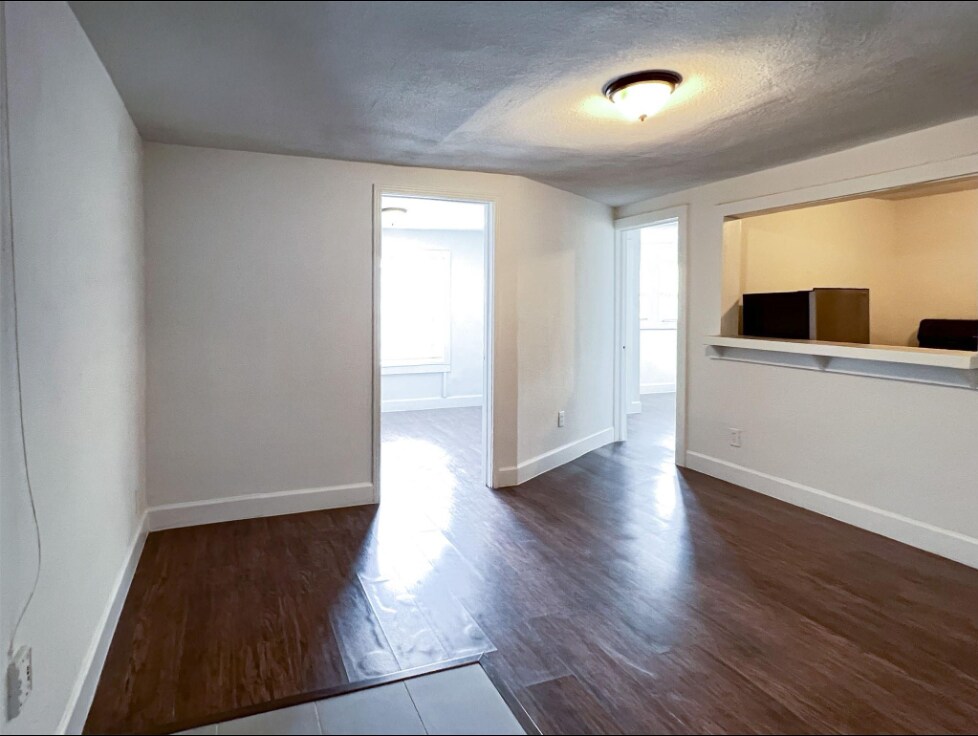 Building Photo - 11 Norwood St