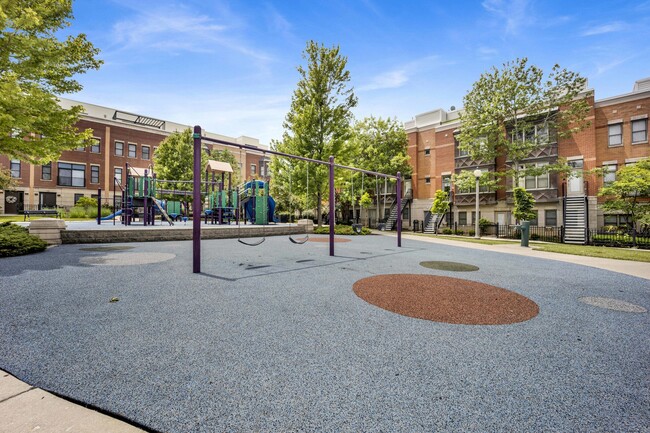 Building Photo - 1111 W 15th St