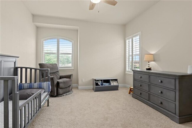 Building Photo - 110 Oak Glen Cove