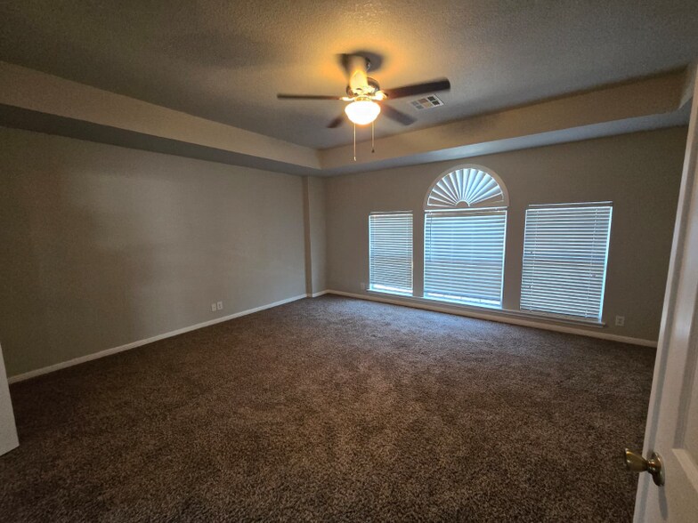 Building Photo - 426 Sorenstam Way