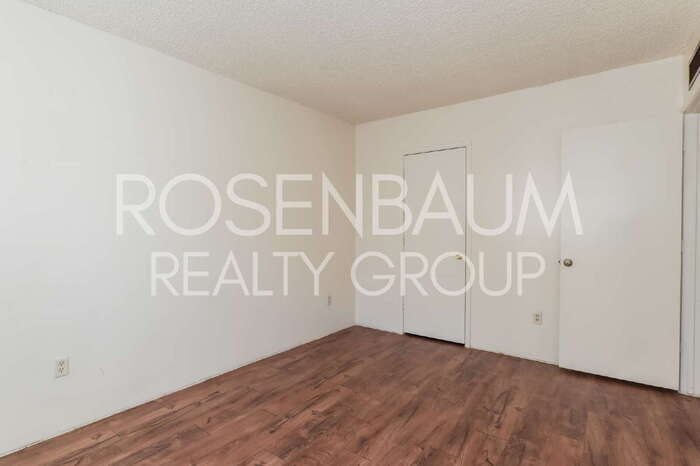 Building Photo - 1518 E Hedrick Dr