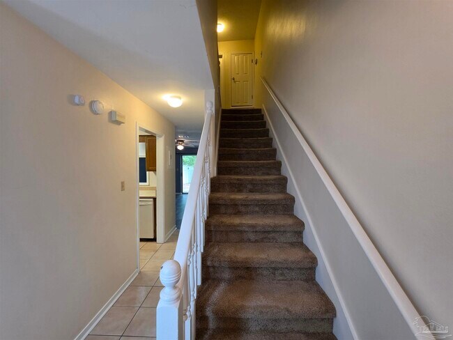 Building Photo - 3041 Belle Meade Dr