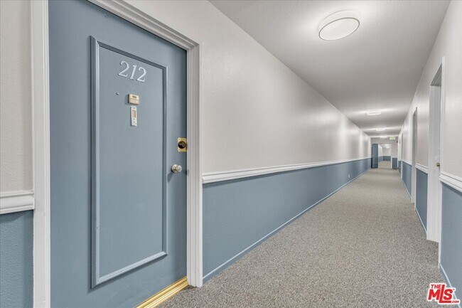 Building Photo - 4647 Willis Ave