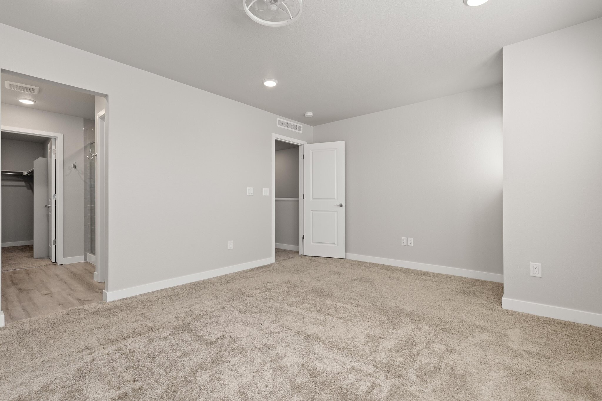Building Photo - 958 Colorado River Ave