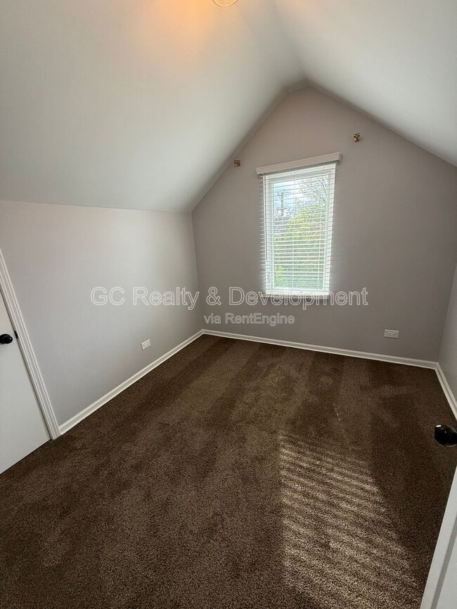 Building Photo - 2036 S 1st Ave