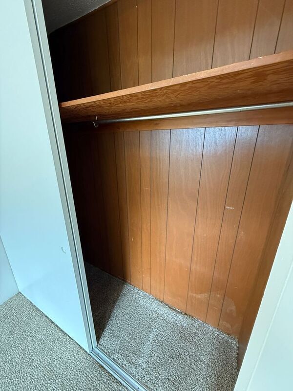 Building Photo - 550 SW Levens St