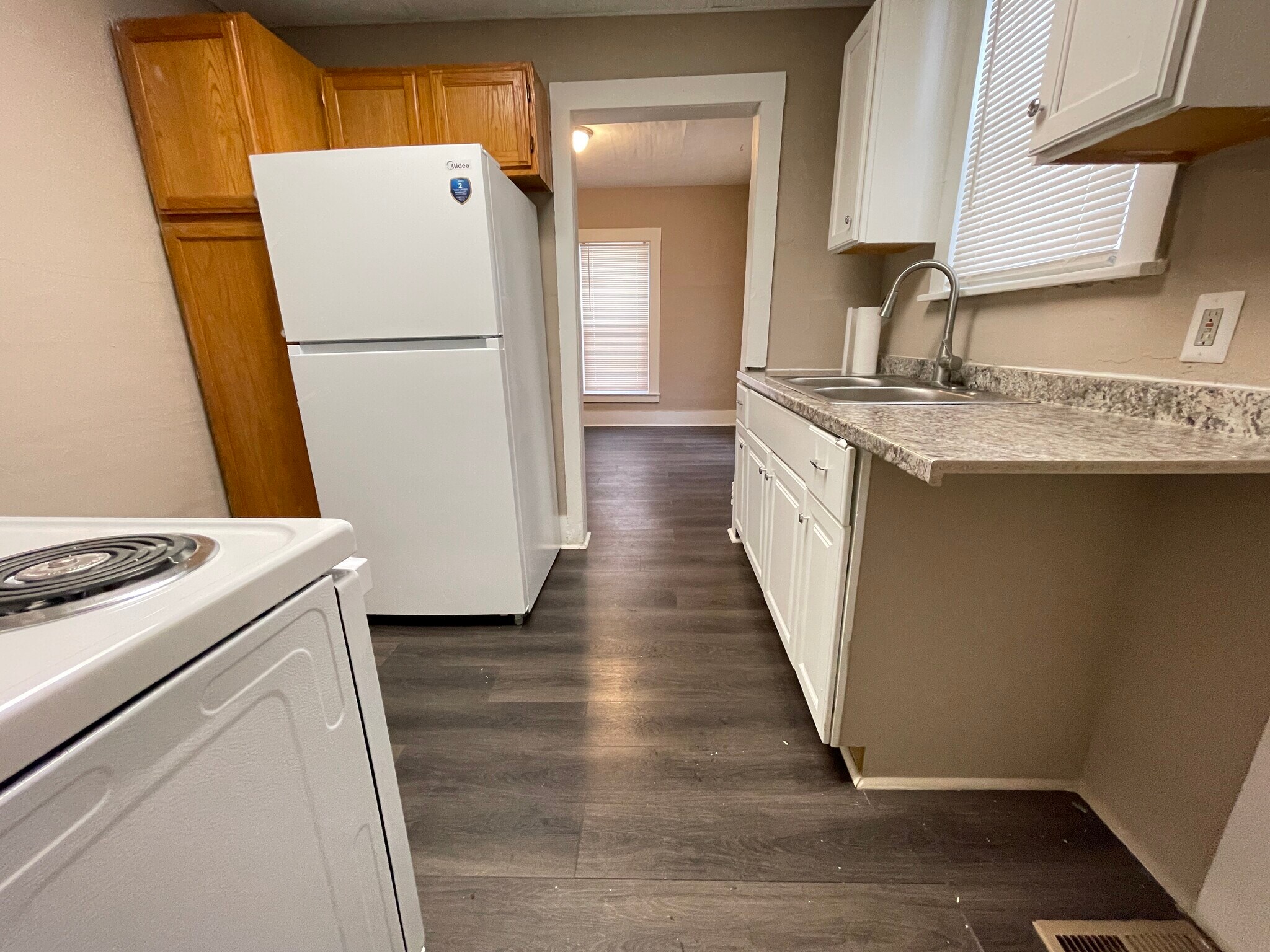 Building Photo - 16 Victory Ct