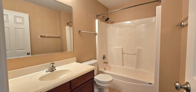 Building Photo - 481 Silver Charm Dr