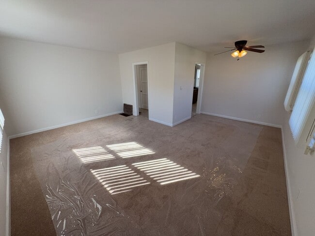 Building Photo - 178