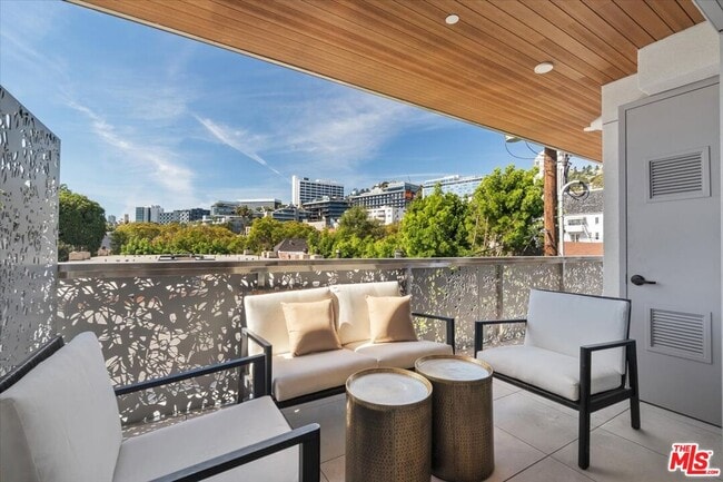 Building Photo - 1257 N Sweetzer Ave