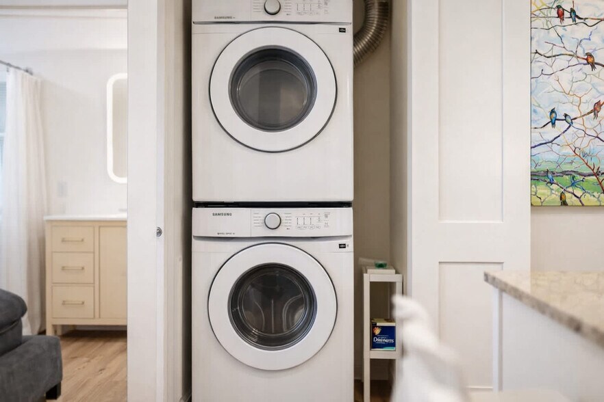 Building Photo - 125 W Wisconsin Ave