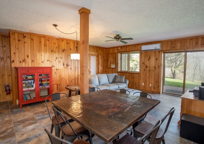 Building Photo - 128 Windy Knob Trail