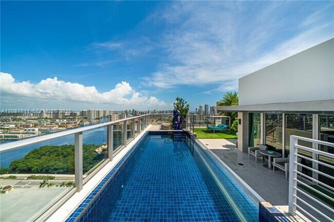 Building Photo - 330 Sunny Isles Blvd