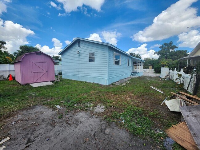 Building Photo - 1038 26th St