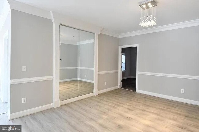 Building Photo - 432 Fortress Way