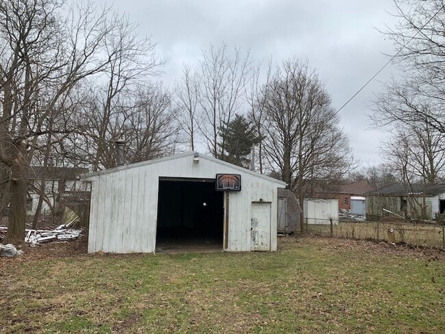 Building Photo - Coming Soon- Large house in Mansfield