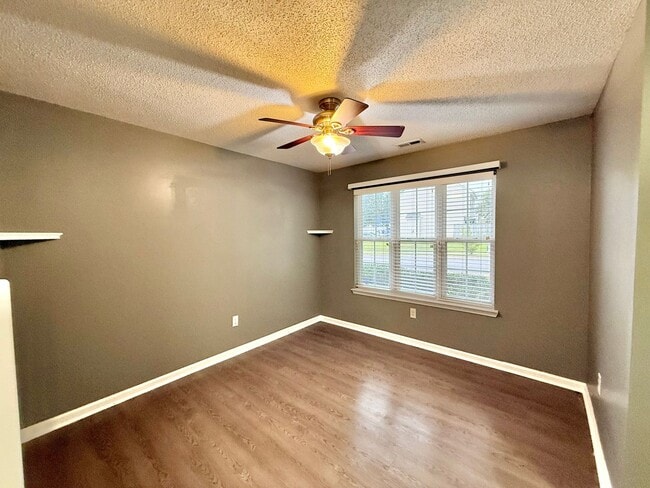 Building Photo - Newly Remodeled 4BD, 2.5BA Raleigh Home wi...