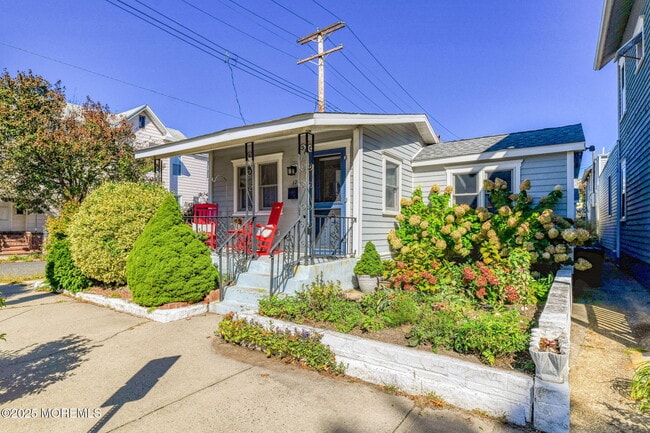 Building Photo - 77 Abbott Ave