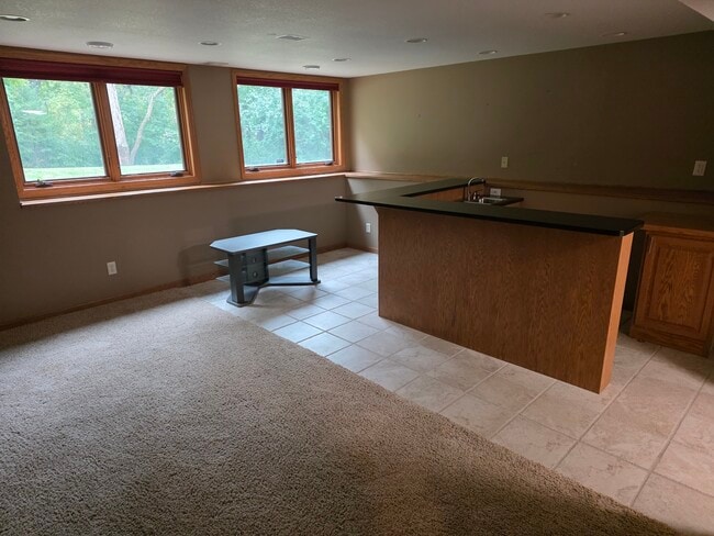 Building Photo - 4110 Juneau Ln N