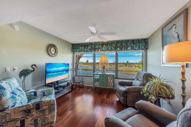 Building Photo - 33 Plantation Dr