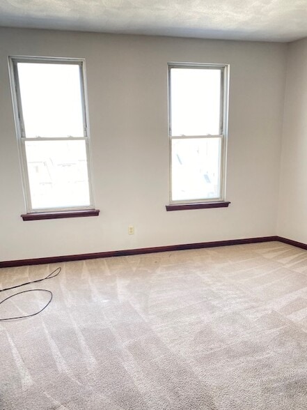 Building Photo - 10 Belmont St