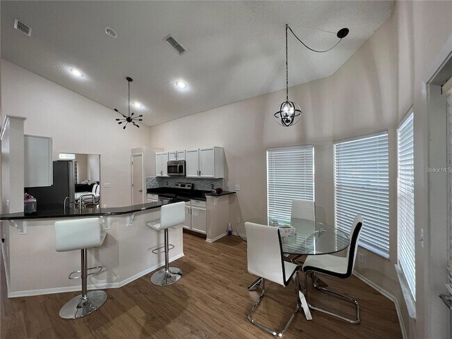 Building Photo - 755 Riggs Cir
