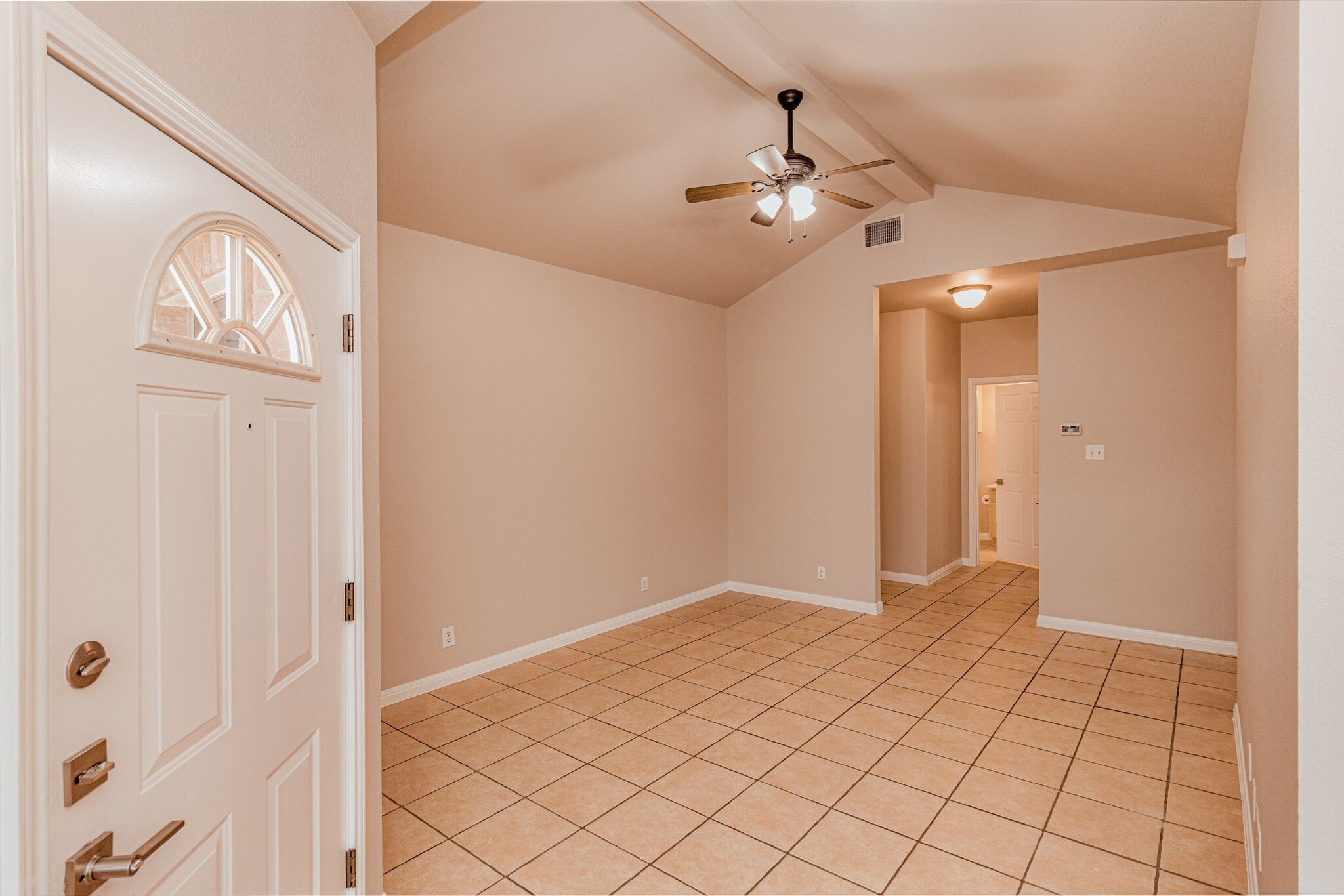 Building Photo - 104 San Antonio Rd