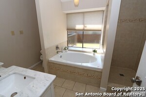 Building Photo - 8810 Lost Arbor Cir