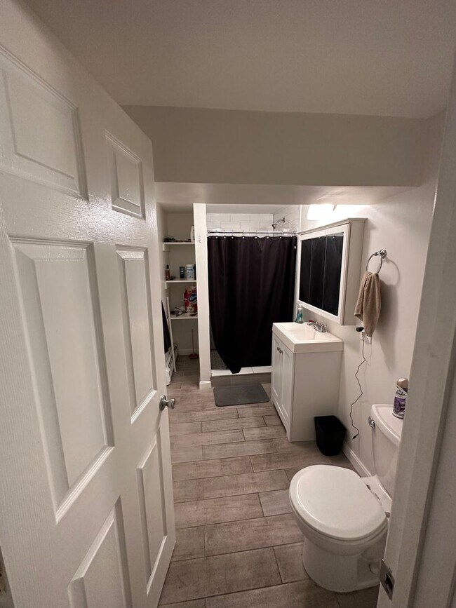 Building Photo - HOT NORTH END LISTING!!!!