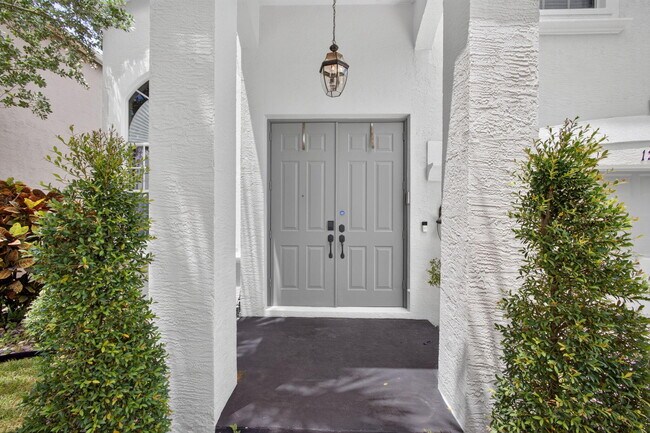 Building Photo - 1204 Oakwater Dr
