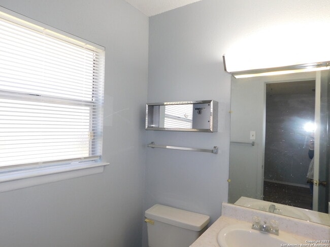 Building Photo - 6707 Pleasant Oak Dr
