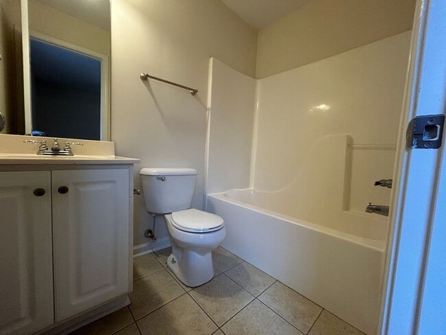 Building Photo - PRE-LEASING FOR AUGUST 6TH, 2026!