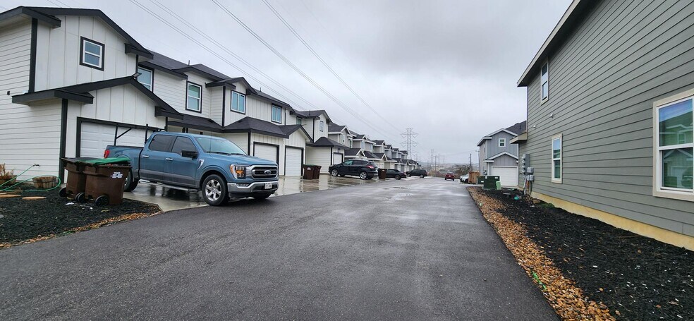 Building Photo - 7239 Converse Ridge Ln