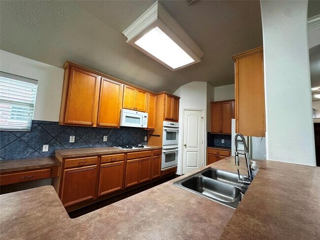 Building Photo - 24018 Indian Hills Way