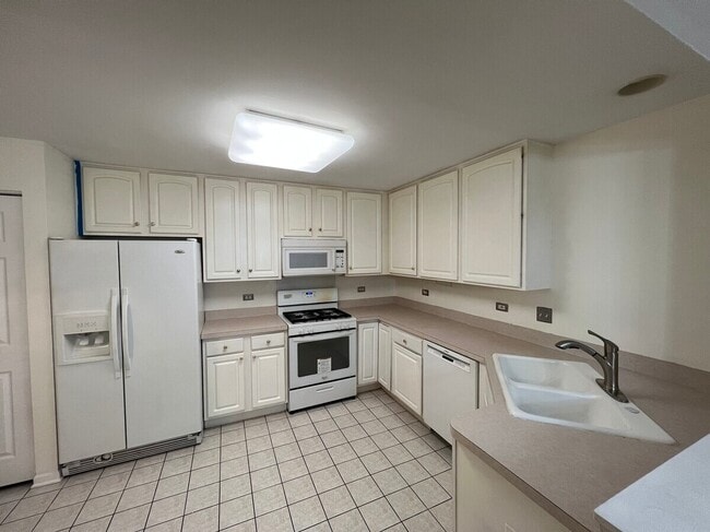 Building Photo - 3059 Serenity Ln