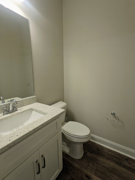 Building Photo - 417 Live Oak Dr