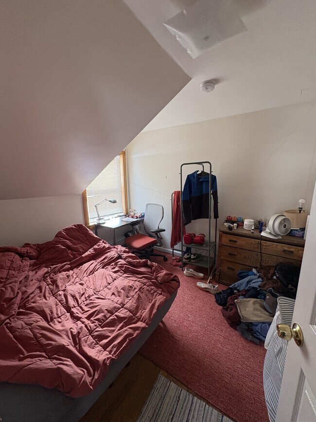 Building Photo - 206 Belchertown Rd