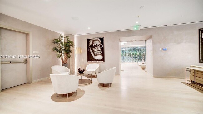 Building Photo - 1000 Brickell Plaza