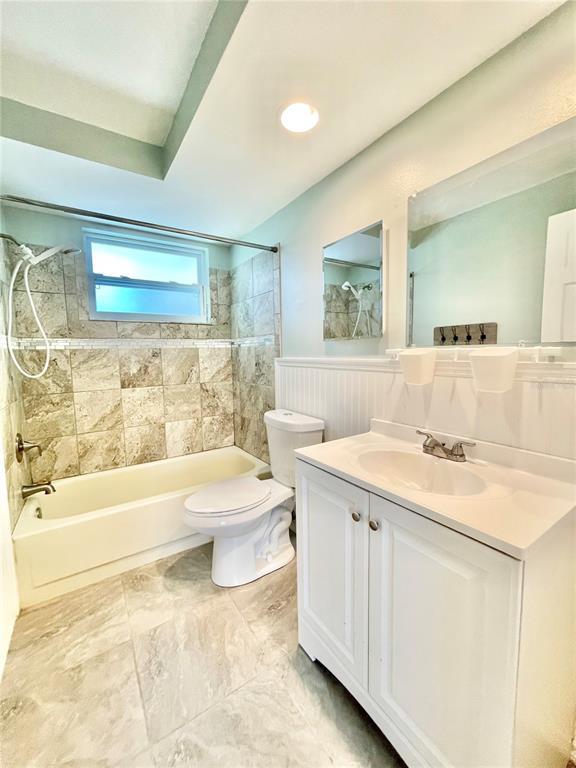 Building Photo - 9011 Ledgestone Ln