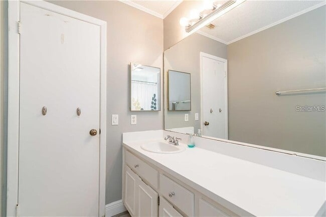 Building Photo - 1907 Coral Tree Ct