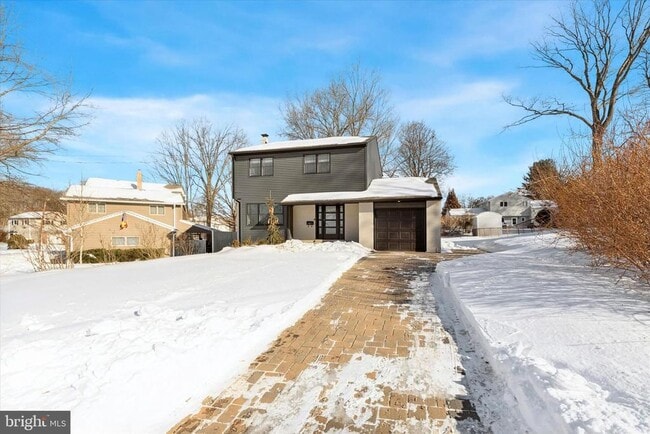 Building Photo - 17 McLaughlin Dr