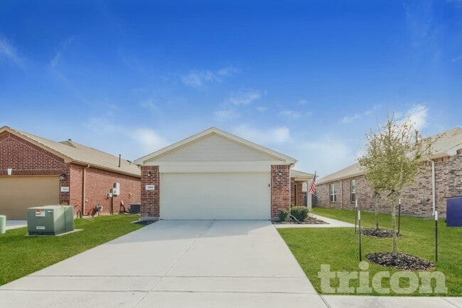 Building Photo - 20660 Dunrobin Dr