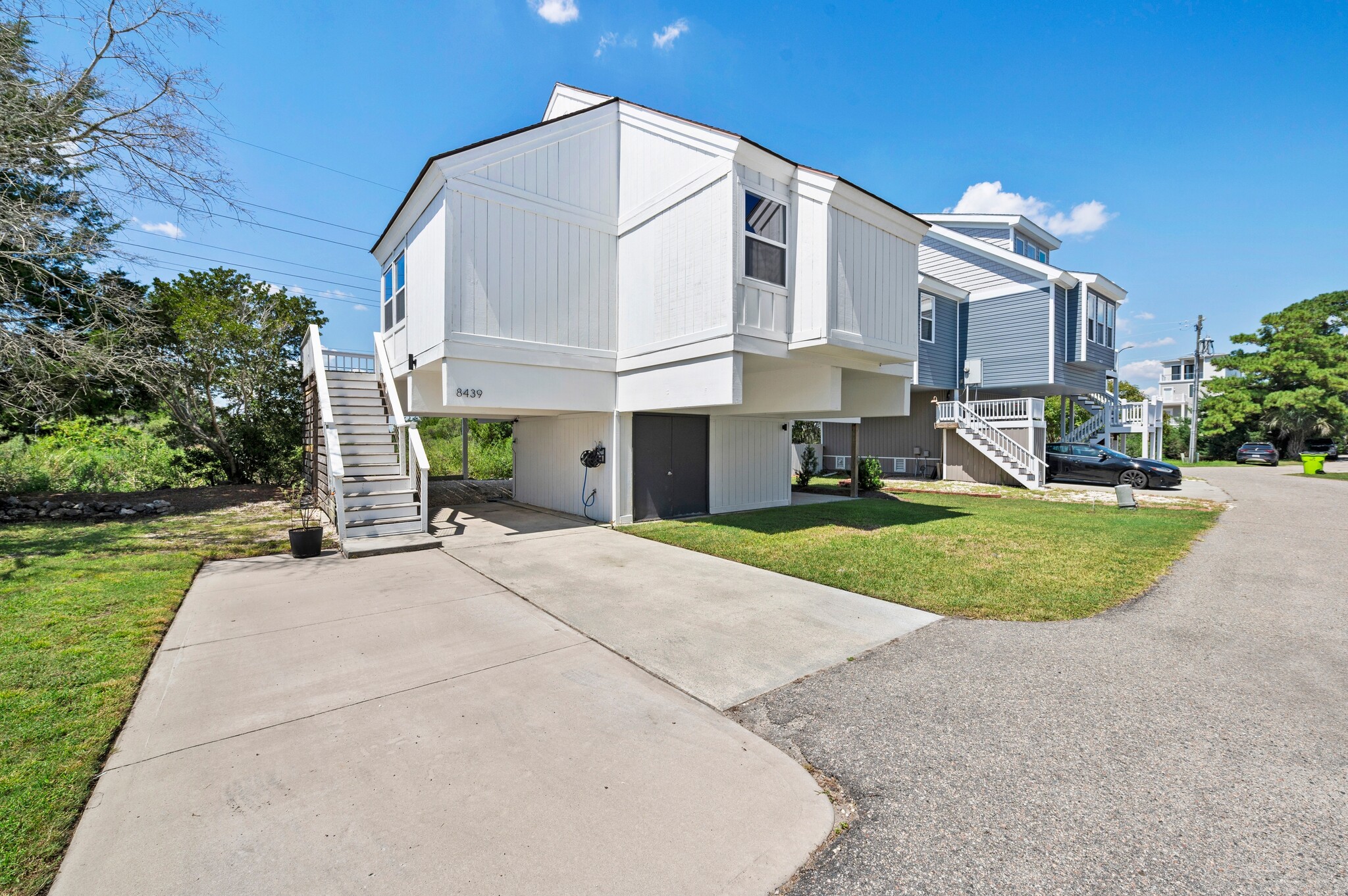 Building Photo - 8439 River Rd