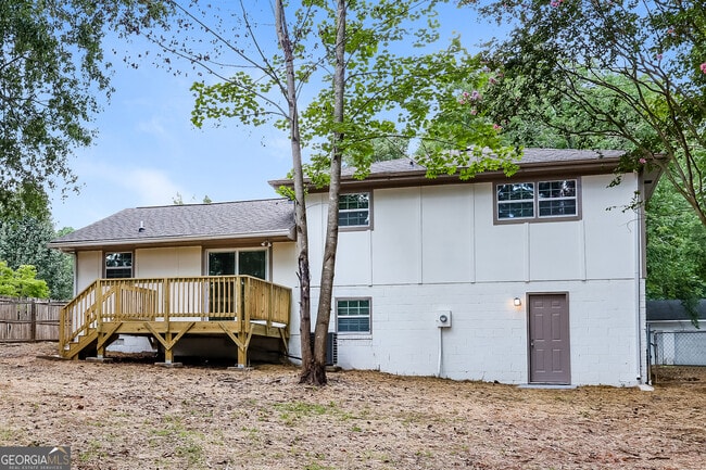 Building Photo - 677 Selden Ct