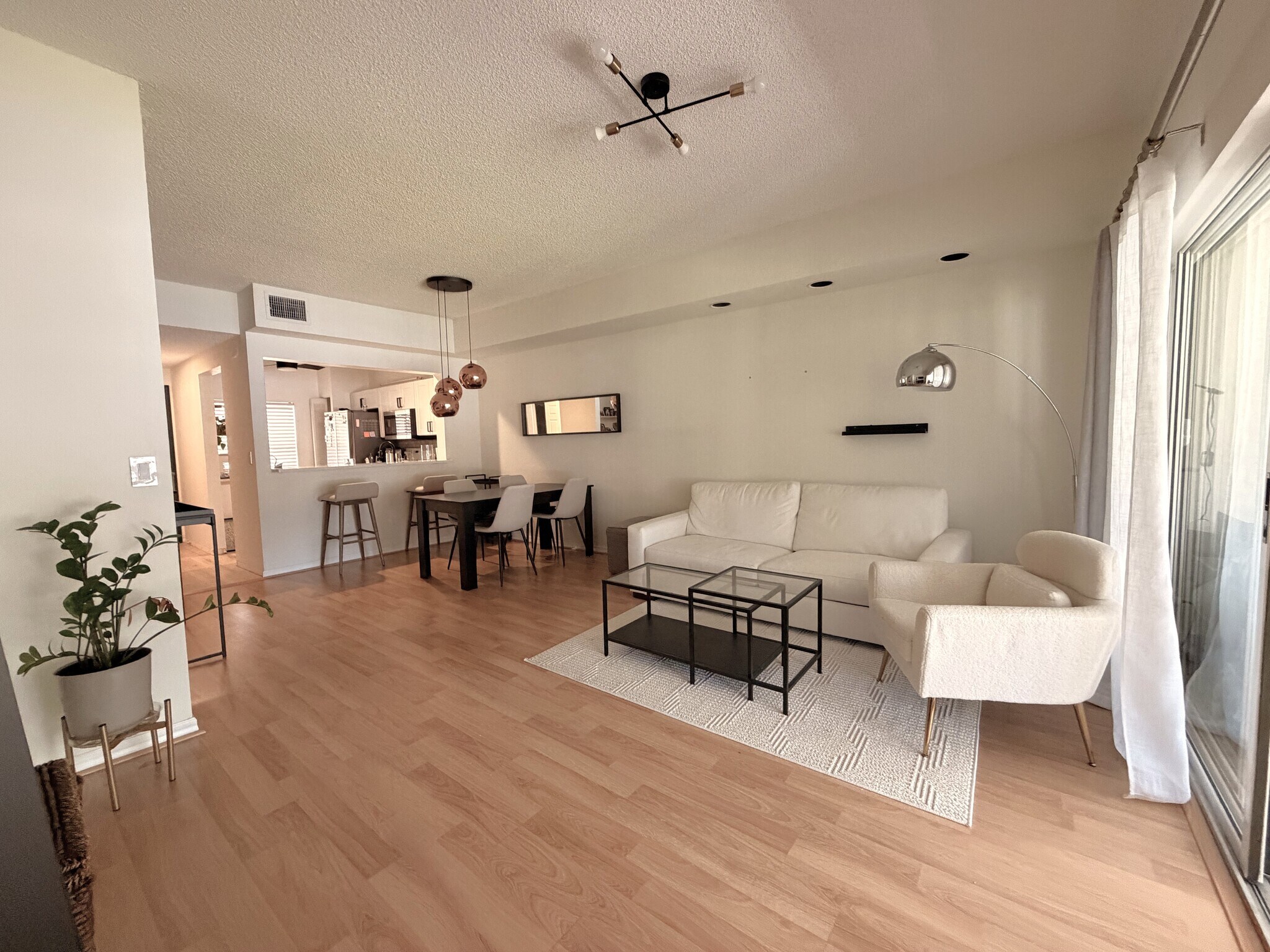 Building Photo - 1018 Woodshire Ln